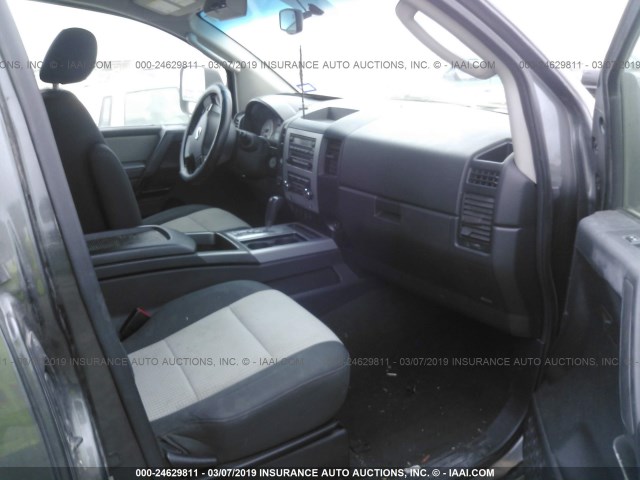 1N6BA06C79N304124 - 2009 NISSAN TITAN XE/SE/LE/PRO-4X GRAY photo 5