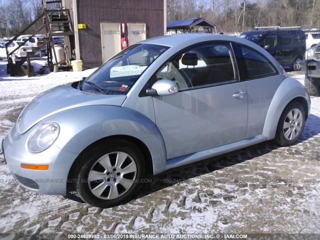 3VWPG3AG3AM023128 - 2010 VOLKSWAGEN NEW BEETLE Blau Foto 2