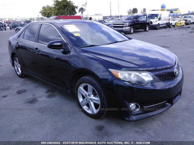 4T1BF1FK0DU290837 - 2013 TOYOTA CAMRY L/SE/LE/XLE 黑色 照片 1