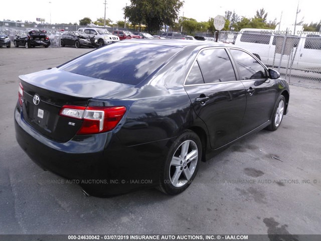 4T1BF1FK0DU290837 - 2013 TOYOTA CAMRY L/SE/LE/XLE 黑色 照片 4