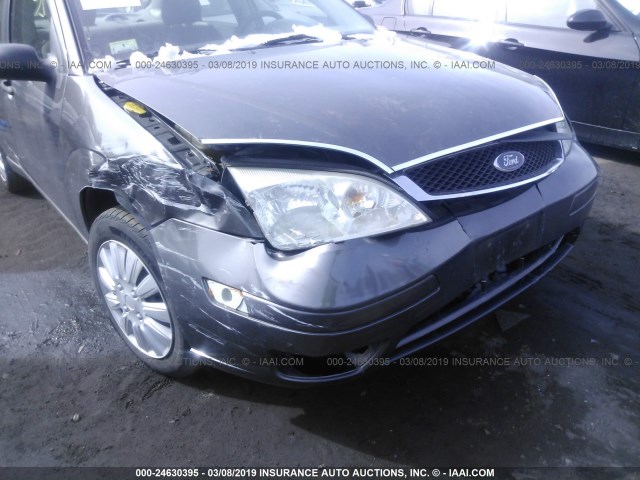 1FAHP34N75W315913 - 2005 FORD FOCUS ZX4 GRAY photo 6