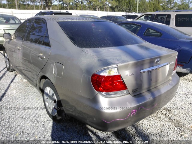 4T1BE32K55U409195 - 2005 TOYOTA CAMRY LE/XLE/SE TAN photo 3