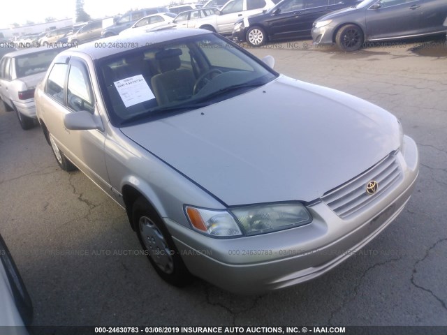 4T1BG22K0VU169588 - 1997 TOYOTA CAMRY CE/LE/XLE 金色 照片 1