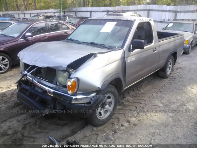 1N6DD21S1YC359558 - 2000 NISSAN FRONTIER XE SILVER photo 2