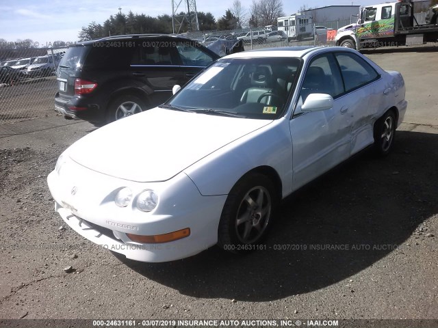 JH4DB8598WS000289 - 1998 ACURA INTEGRA GSR WHITE photo 2