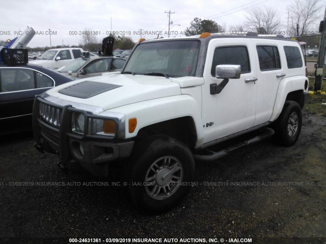 5GTDN136268108292 - 2006 HUMMER H3 WHITE photo 2