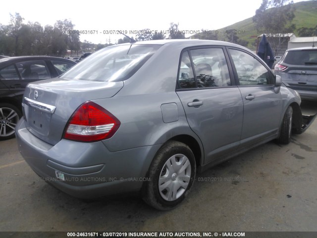 3N1BC1AP3AL391010 - 2010 NISSAN VERSA S/SL SILVER photo 4