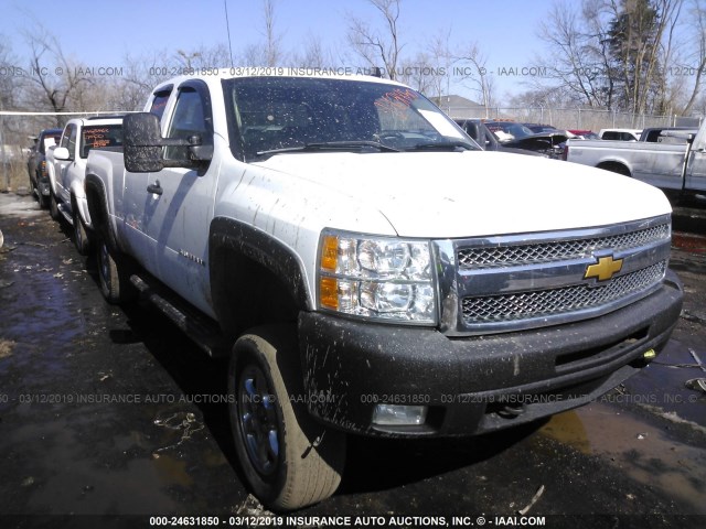 1GCRKSE73DZ172284 - 2013 CHEVROLET SILVERADO K1500 LT WHITE photo 1