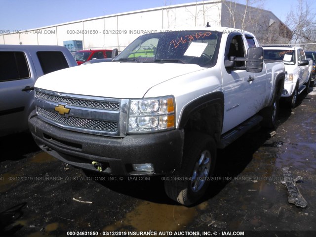 1GCRKSE73DZ172284 - 2013 CHEVROLET SILVERADO K1500 LT WHITE photo 6