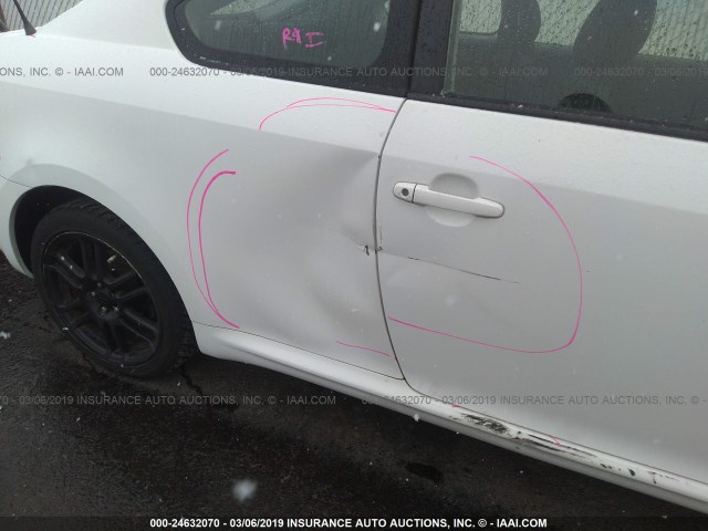 JTKDE177250006345 - 2005 TOYOTA SCION TC თეთრი ფოტო 6