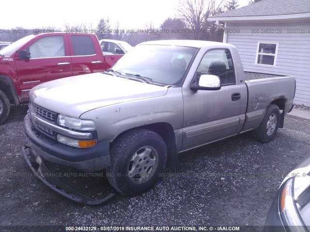 1GCEC14T72Z249935 - 2002 CHEVROLET SILVERADO C1500 GOLD photo 2