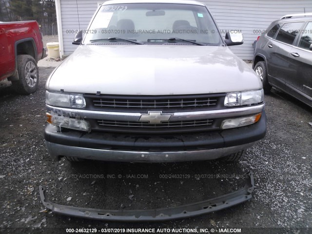 1GCEC14T72Z249935 - 2002 CHEVROLET SILVERADO C1500 GOLD photo 6