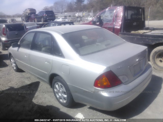 4T1BF28B42U199019 - 2002 TOYOTA AVALON XL/XLS SILVER photo 3