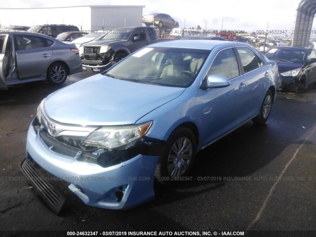4T4BF1FK3DR295276 - 2013 TOYOTA CAMRY L/SE/LE/XLE Açıq mavi foto 2