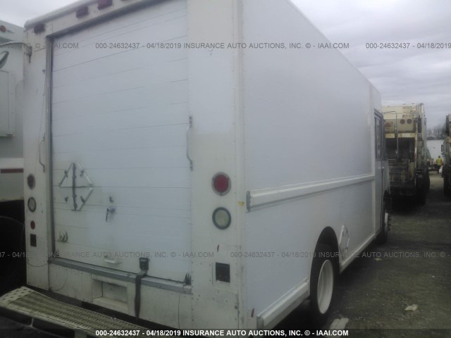 4UZA4FF44WC990868 - 1998 FREIGHTLINER CHASSIS M LINE WALK-IN VAN Unknown photo 4
