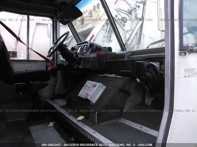 4UZA4FF44WC990868 - 1998 FREIGHTLINER CHASSIS M LINE WALK-IN VAN Unknown photo 5