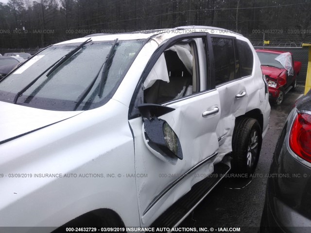 JTJBM7FX3F5119843 - 2015 LEXUS GX WHITE photo 6