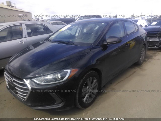 5NPD84LF8JH370764 - 2018 HYUNDAI ELANTRA SEL/VALUE/LIMITED BLACK photo 2