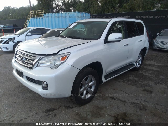 JTJBM7FX3B5021437 - 2011 LEXUS GX WHITE photo 2