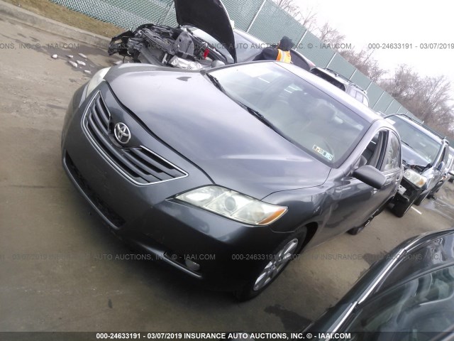 4T1BK46K57U010234 - 2007 TOYOTA CAMRY NEW GENERAT LE/XLE/SE GRAY photo 2