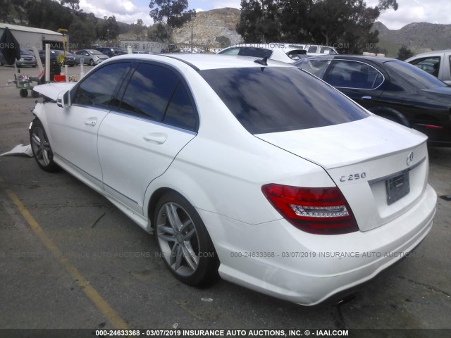 WDDGF4HB2DR297404 - 2013 MERCEDES-BENZ C 250 WHITE photo 3