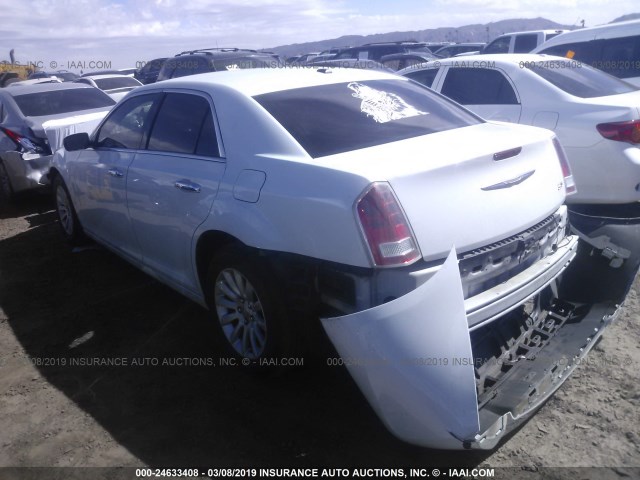 2C3CCAAGXCH114176 - 2012 CHRYSLER 300 WHITE photo 3