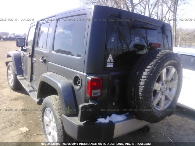 1C4BJWEG5EL297349 - 2014 JEEP WRANGLER UNLIMITE SAHARA GRAY photo 3