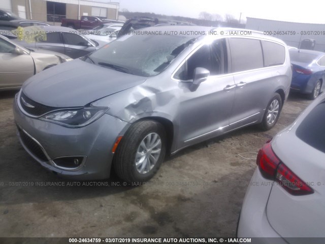 2C4RC1BG2KR561422 - 2019 CHRYSLER PACIFICA TOURING L GRAY photo 2