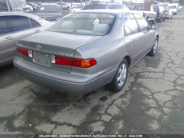 4T1BG22K31U039539 - 2001 TOYOTA CAMRY CE/LE/XLE SILVER photo 4