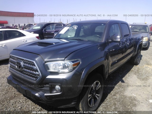 5TFDZ5BN8GX008846 - 2016 TOYOTA TACOMA DBL CAB/SR5/TRD SPORT/OR GRAY photo 2