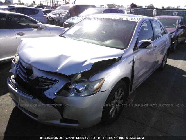 JTNBB46K483048545 - 2008 TOYOTA CAMRY HYBRID SILVER photo 2