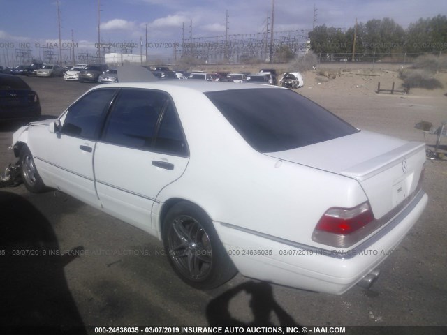 WDBGA43G3WA378777 - 1998 MERCEDES-BENZ S 420 WHITE photo 3