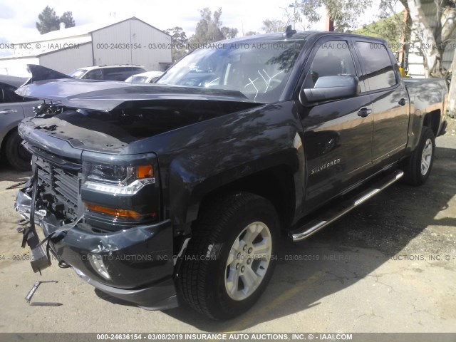 3GCUKREC1JG424724 - 2018 CHEVROLET SILVERADO K1500 LT GRAY photo 2