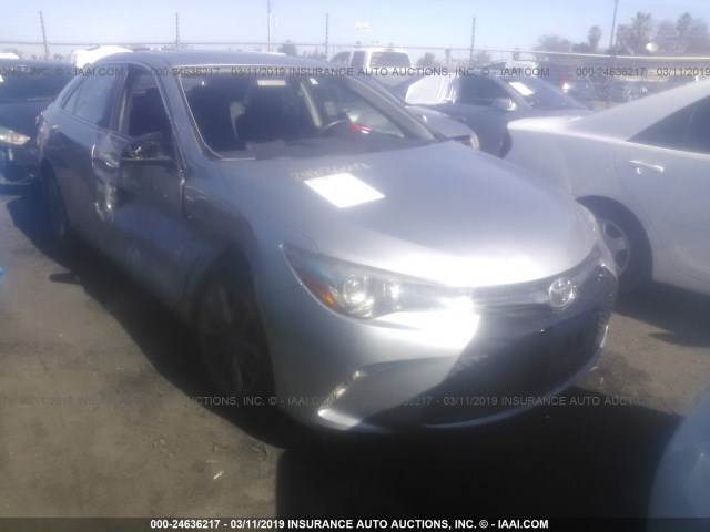 4T1BF1FK7GU522175 - 2016 TOYOTA CAMRY LE/XLE/SE/XSE 银色 照片 1