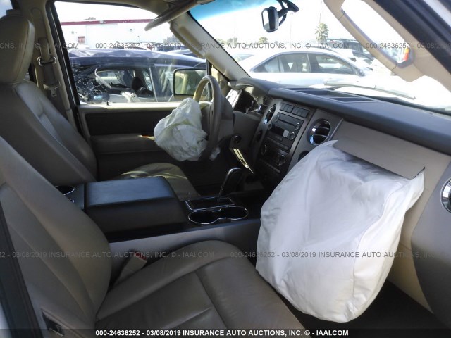 1FMFU18599EB06737 - 2009 FORD EXPEDITION EDDIE BAUER WHITE photo 5