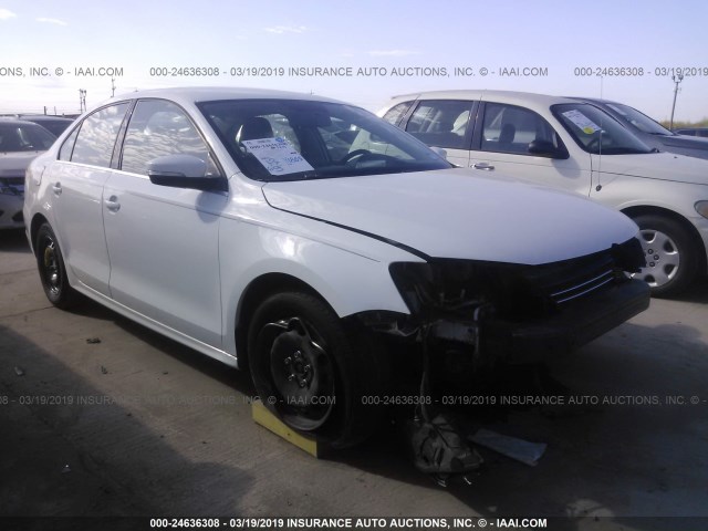 3VWDP7AJ2DM284048 - 2013 VOLKSWAGEN JETTA SE WHITE photo 1