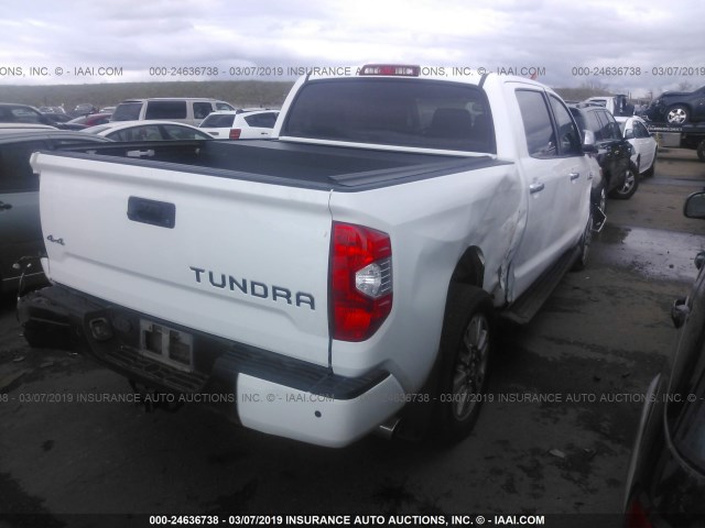 5TFAY5F15HX658037 - 2017 TOYOTA TUNDRA CREWMAX 1794/PLATINUM 白色 照片 4