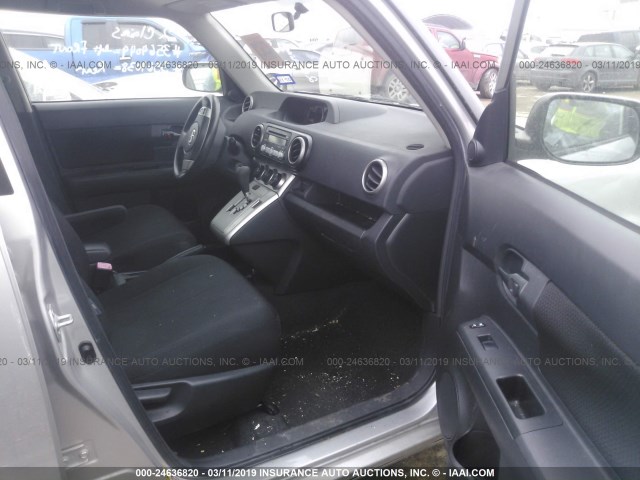 JTLKE50E981016405 - 2008 TOYOTA SCION XB 银色 照片 5