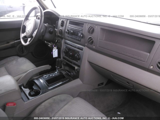 1J8HG48K36C368944 - 2006 JEEP COMMANDER MAROON photo 5