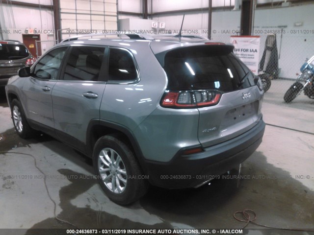 1C4PJMCXXKD113591 - 2019 JEEP CHEROKEE LATITUDE SILVER photo 3