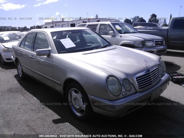 WDBJF72FXVA286694 - 1997 MERCEDES-BENZ E 420 GOLD photo 1