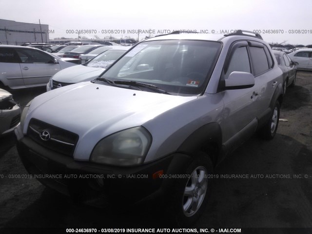 KM8JN72D35U041300 - 2005 HYUNDAI TUCSON GLS/LX SILVER photo 2