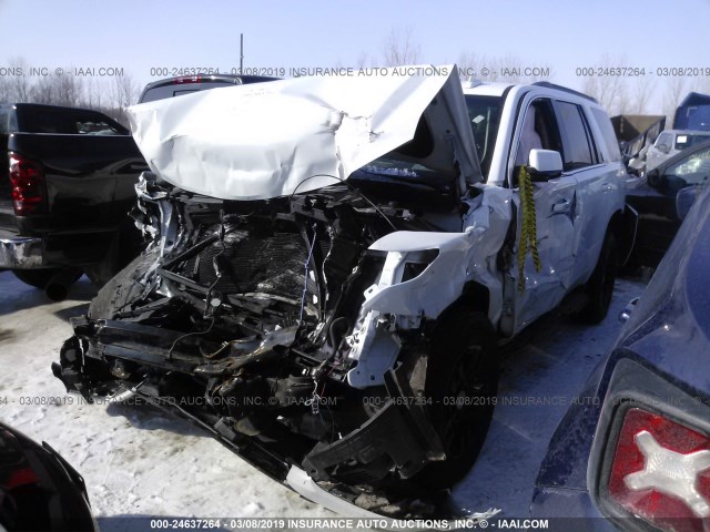 1GNSKBKC5JR100329 - 2018 CHEVROLET TAHOE K1500 LT WHITE photo 2