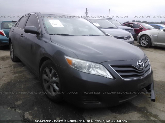 4T4BF3EK7BR211812 - 2011 TOYOTA CAMRY SE/LE/XLE 灰色 照片 1