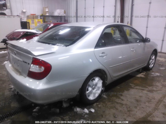 JTDBE32KX30190131 - 2003 TOYOTA CAMRY LE/XLE 银色 照片 4