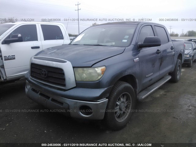 5TBEV54197S468946 - 2007 TOYOTA TUNDRA CREWMAX SR5 GRAY photo 2