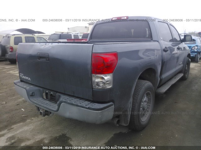 5TBEV54197S468946 - 2007 TOYOTA TUNDRA CREWMAX SR5 GRAY photo 4