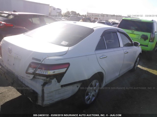 4T1BF3EK3BU711718 - 2011 TOYOTA CAMRY SE/LE/XLE 白色 照片 4