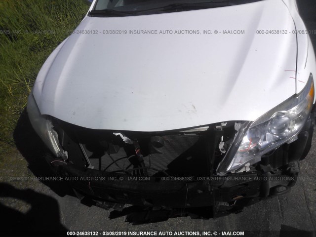 4T1BF3EK3BU711718 - 2011 TOYOTA CAMRY SE/LE/XLE 白色 照片 6