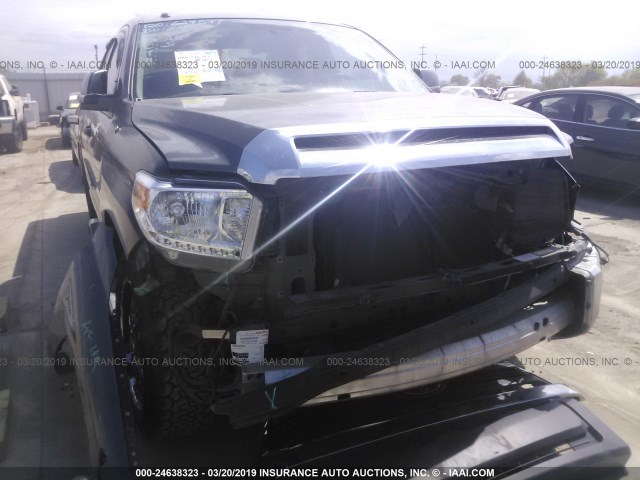 5TFRM5F14EX075498 - 2014 TOYOTA TUNDRA DOUBLE CAB SR/SR5 GRAY photo 6